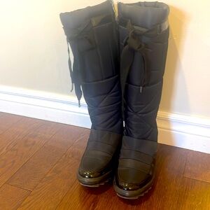 WARM HEELED WATER RESISTANT WINTER BOOTS